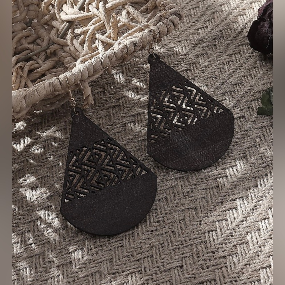 Large Black Water Drop Earrings